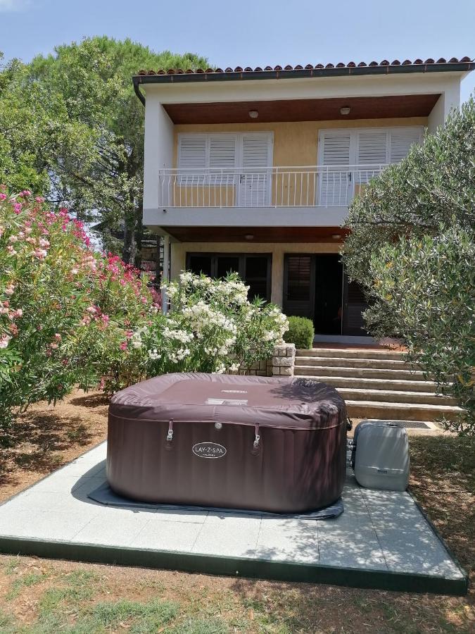 Guesthouse Butkovic Punat Exterior photo